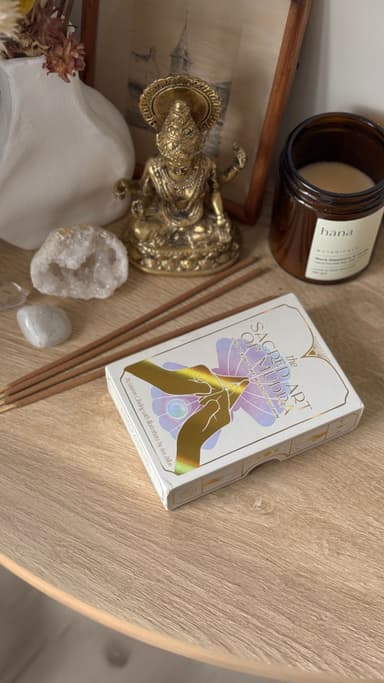 Sacred Art of Mudra Oracle thumbnail 3